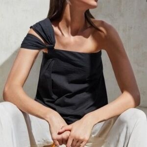 Cuyana - Seersucker twisted shoulder top - Black - XS